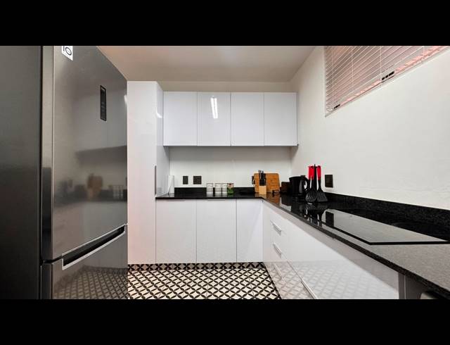 2 BEDROOM APARTMENT TO LET IN UMHLANGA CENTRAL